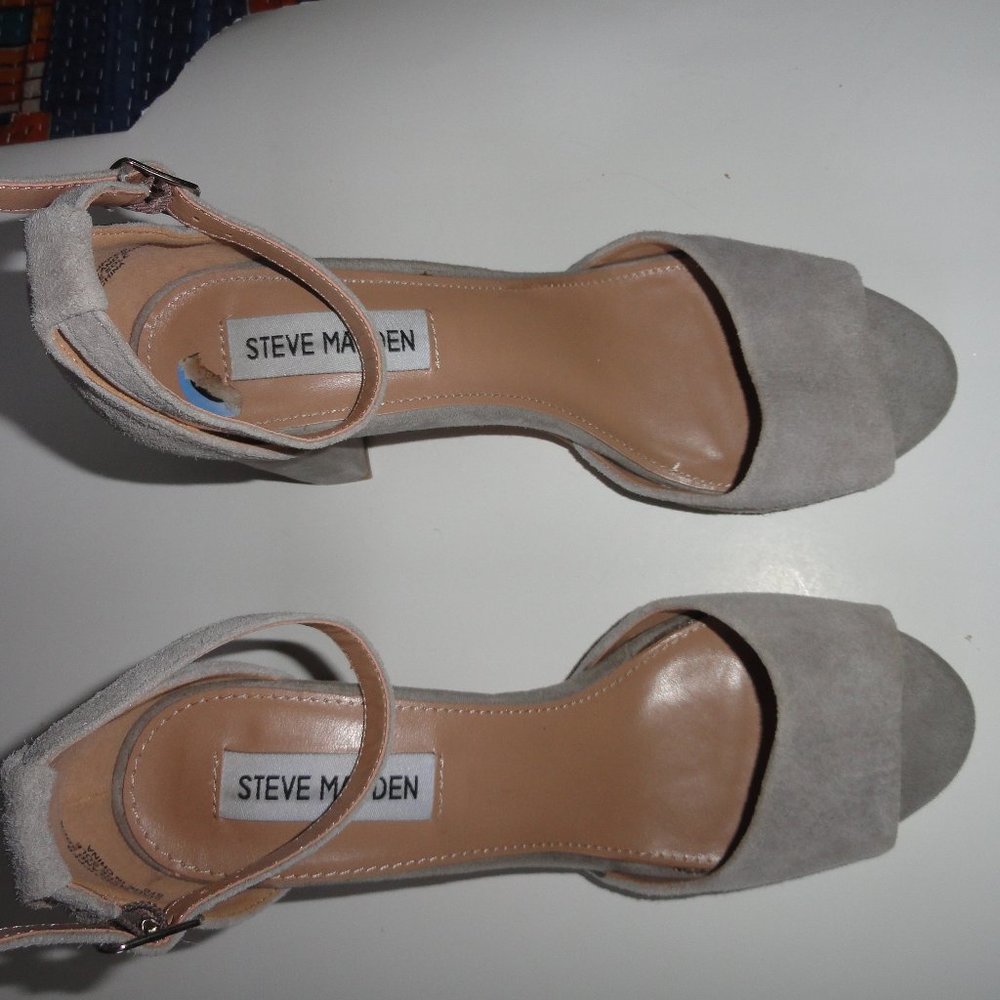 Steve Madden Mirna Ankle Strap Block Heel Sandals - Color Gray -  Size 6.5 M.